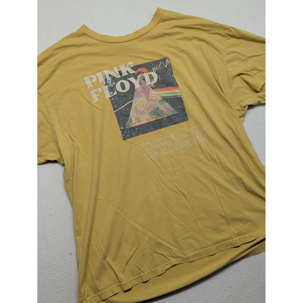 Pink Floyd Dark Side of the Moon Graphic T-Shirt Mens L/XL Yellow Cotton Tee